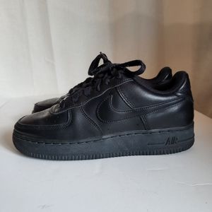 Nike Air Force 1 Black sz 5.5
